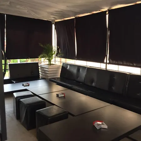 Albertino Quarto em Acomodações Particulares